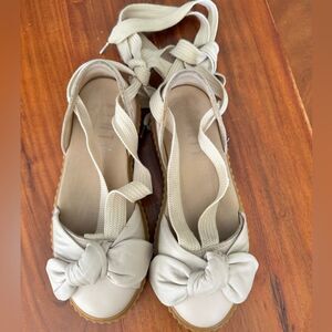 PUMA x FENTY Rhianna Bow Creeper Tie Up Sandals
EUC sz 6.5